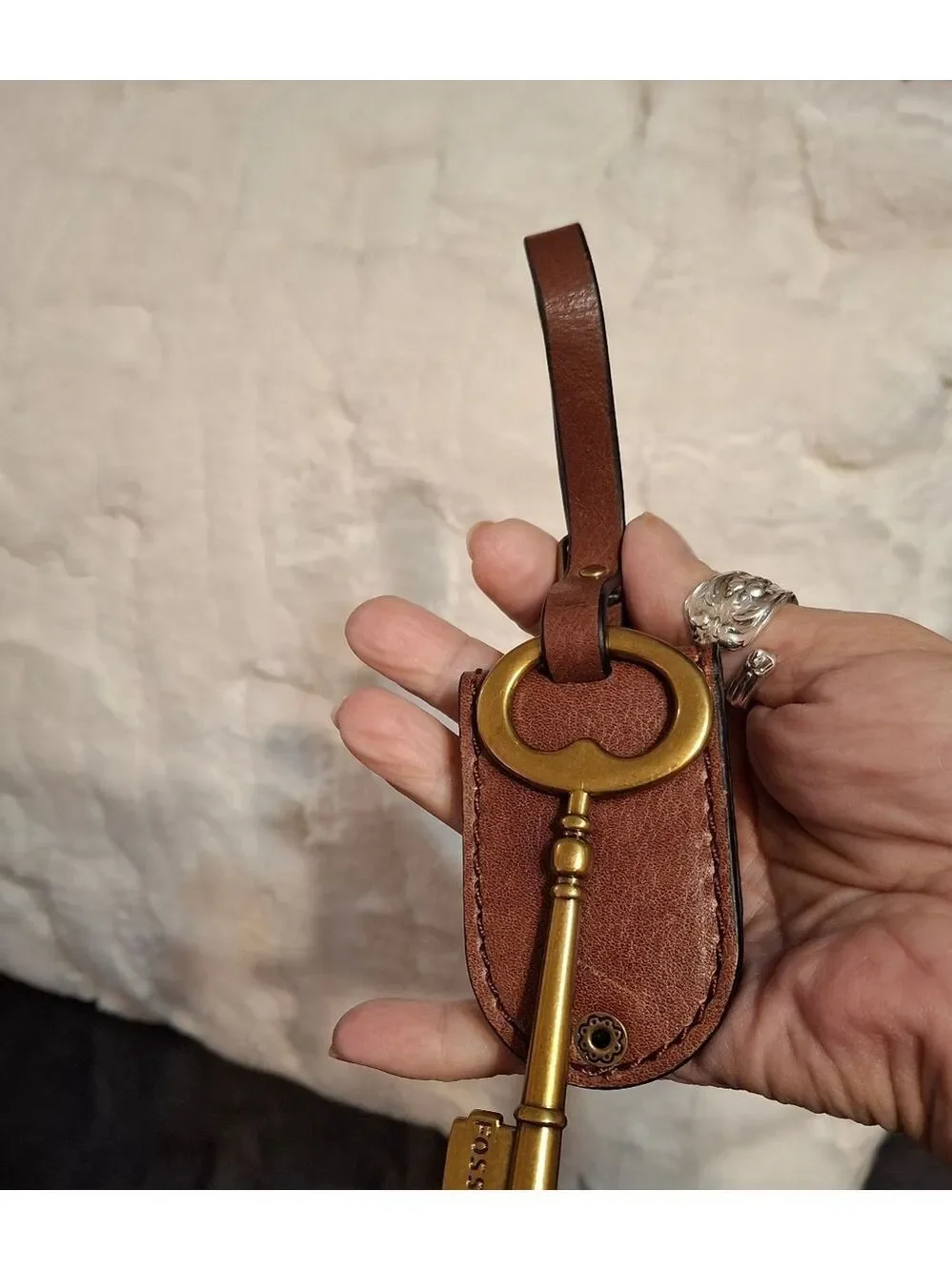 Fossil Brown Leather Hangtag Luggage Tag Key Holder with Brass Accents